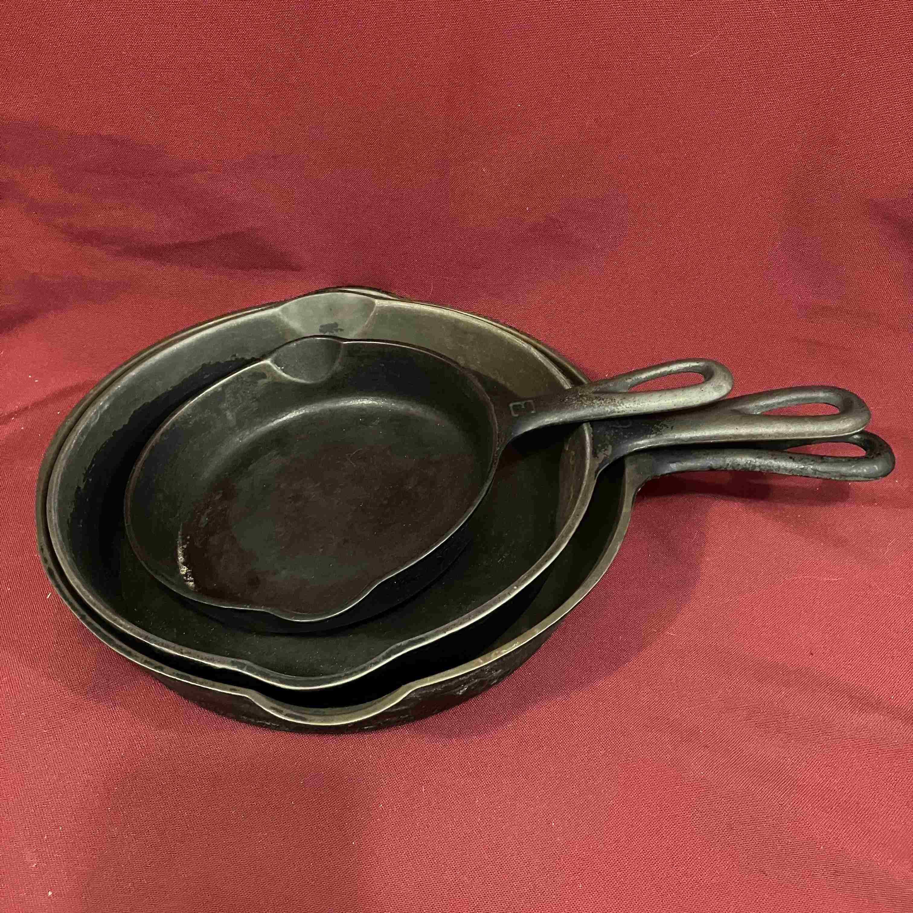 GRISWOOLD CAST IRON 
